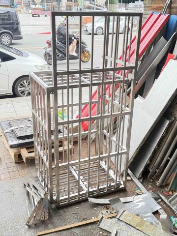 伸鋐金屬工程 - 冷氣籃