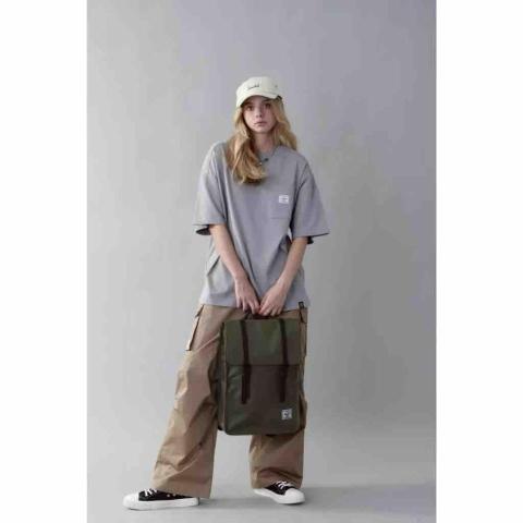 Miuchen 2 Make up 陳品妤 - herschel supply co服飾型錄