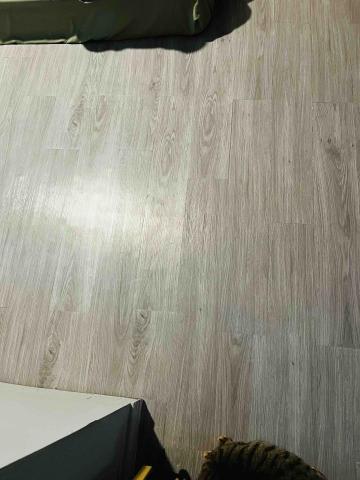 陳俊嘉 - 塑膠地板