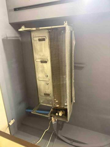 耀揚空調科技有限公司 - 吊隱式冷氣拆洗