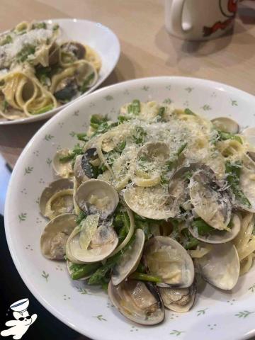 安心食驗室｜到府料理 - 這樣的蛤蠣清炒義大利麵你幾點回家～