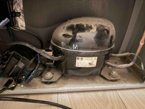 鼎浩空調工程 - 冰箱更換繼電器