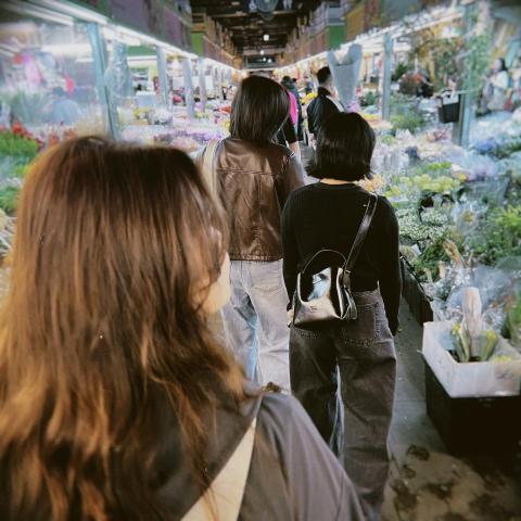 妮莎 - 花市導覽陪同