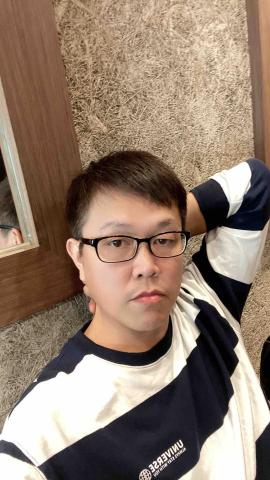 提供接送服務的專家曾耀玄