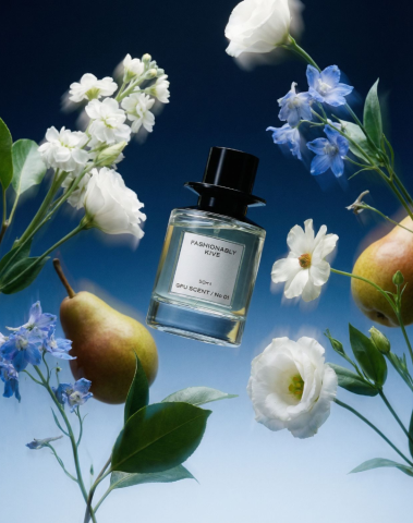 FpVisualAi - 背景是深藍色漸變到淺藍色的夢幻漸層，營造出清新、高級又帶點未來感的氛圍。整體構圖平衡、色彩柔和（以白、藍、綠為主），光影柔美，給人一種輕盈、優雅、時尚的感覺。