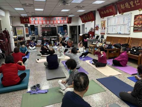 項曉柔 - 銀髮族經驗豐富