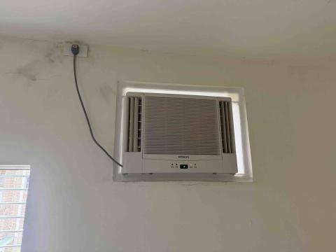 鼎浩空調工程 - 安裝窗型 日立冷氣