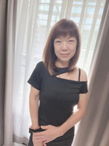 提供過年背景服務的專家黃玉玲