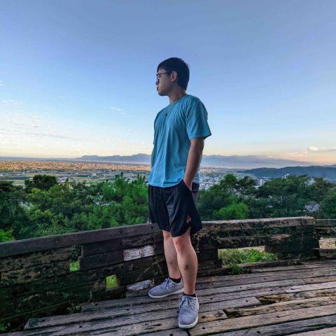 提供中壢按摩街服務的專家陳威翰