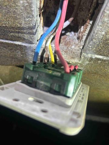 啟湧工程 - 開關更換