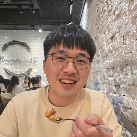 提供家具行中壢服務的專家廖信安