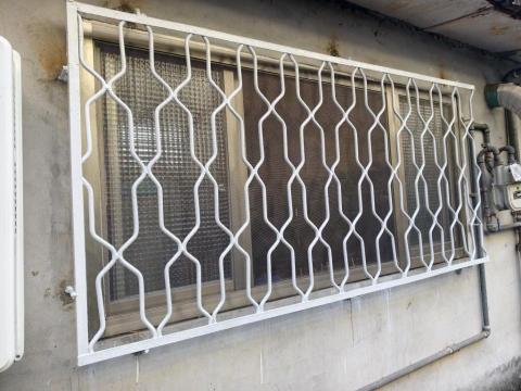 阿勳油漆 - 鐵窗刷新改色