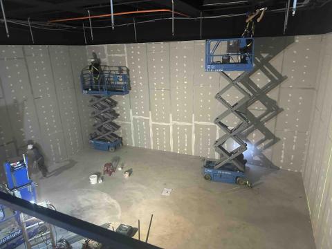 湧鑫擇工程行 - 係酸鈣板油漆補土高空作業