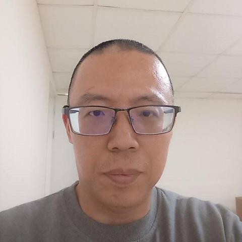 提供工作家庭代工服務的專家駱盛楓