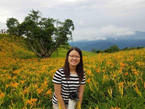 提供文件翻譯服務的專家王愛華 Leonita