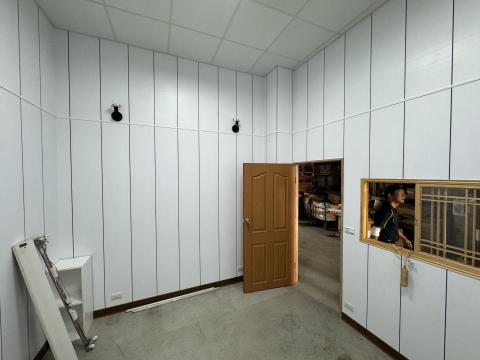 吳鴻鑫 - 辦公室隔間