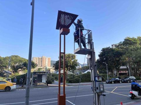 德宇水電工程行 - 南山人壽總公司路燈修復工程