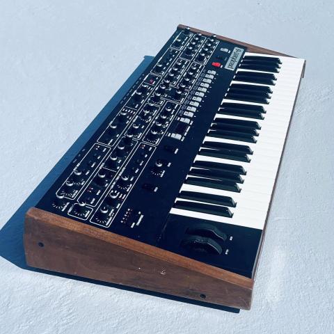 余昊益 - 專業音樂製作設備 &mdash; 聲音設計工作室