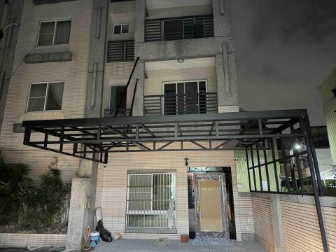 杰旗工程行 - 採光罩施工