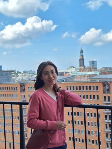 提供刮痧圖解服務的專家Hsin yi Huang