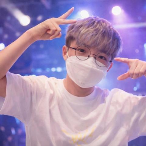 提供高職數學c第三冊服務的專家郭冠廷