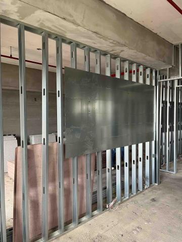 輕隔間天花板工程 - 加強鐵片