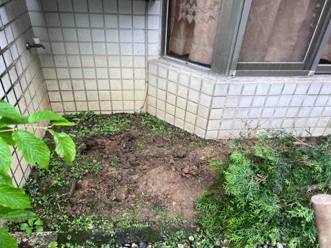 順富工程行（居家修繕》 - 室外花圃抿石前