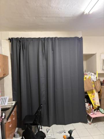 周文翔 - IKEA窗簾安裝