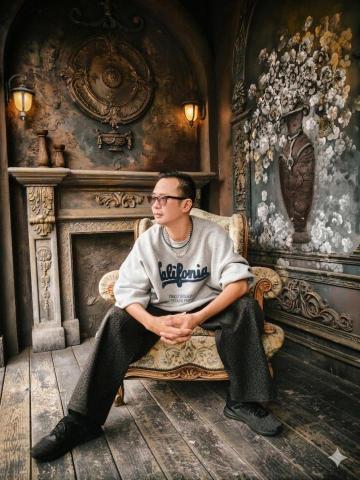 提供傢俱改色服務的專家黃俊清