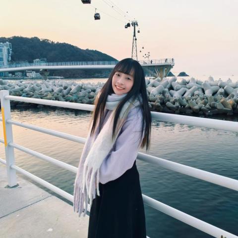 提供拍沙龍照服務的專家吳品妍