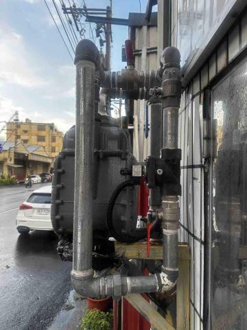 王渝勛 - 洗衣店瓦斯緊急遮斷閥安裝