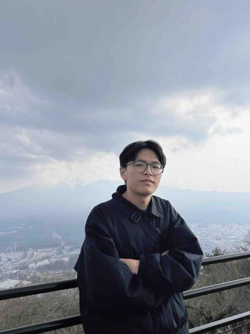 提供電子學與電路學服務的專家何吉賢