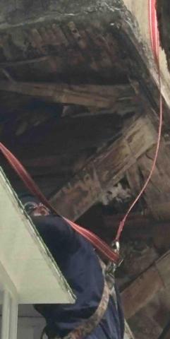 鄭能昌 - 3樓 高空攀爬 背負式安全帶一勾一放