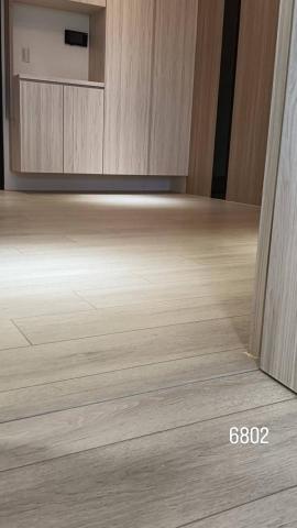 旌旗房匠設計工作室 - 超耐磨卡扣木地板6802