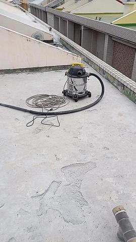 鐵皮屋頂漆，防水漆，圍籬，室內油漆,廁所翻修都有承做 - 