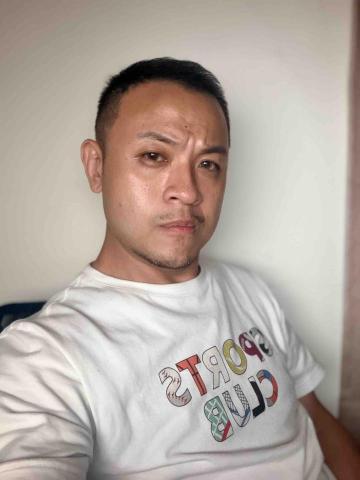 提供翻译u服務的專家WAYNE&U