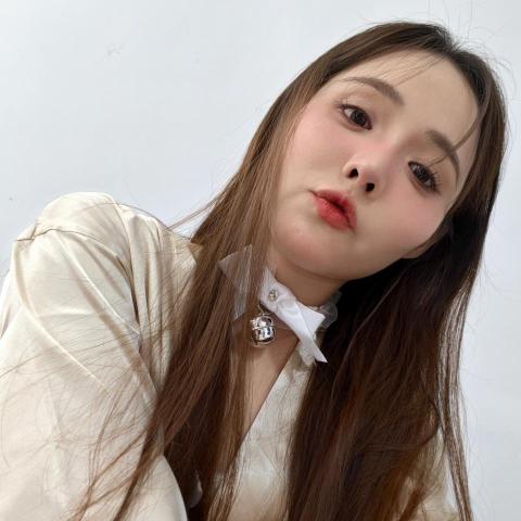 提供157服務的專家模特兒