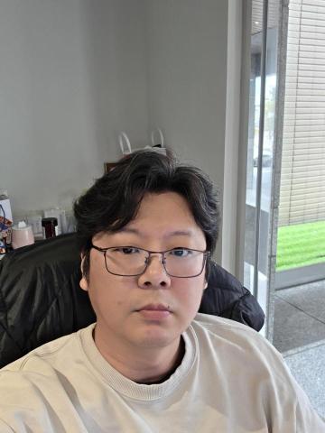 提供翻譯公司哈佛翻譯社服務的專家宇忠信