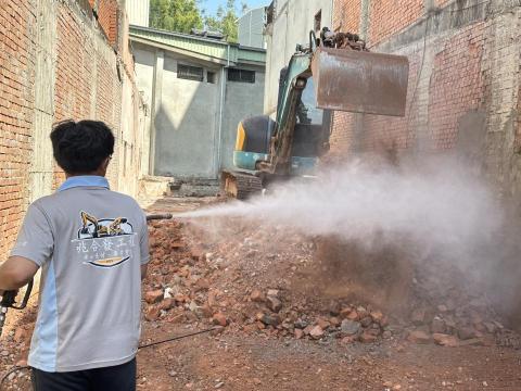 兆合發工程 - ?環保文書代辦(撰寫、申辦、簽證）
(環部研證字 第 HB692058 號)
?露天開挖作業主管(現場指揮、調度、簽證)
(證書字號 114M009J3040120)
 
?️拆除工程、?清運工程、?土方工程
?請洽 #兆合發工程?

#兆合發科技有限公司 #兆合發工程
#拆除工程 #廢棄物清運 #室內拆除
#基礎開挖 #剩餘土石方處理 #合法證明