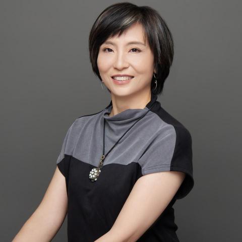 提供ecount erp服務的專家Sherry 