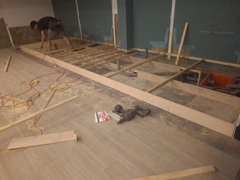 修家工程 - 架高地板+塑膠地板