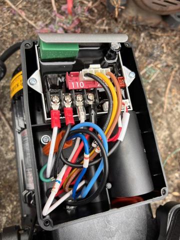 周文翔 - 加壓馬達維修更換