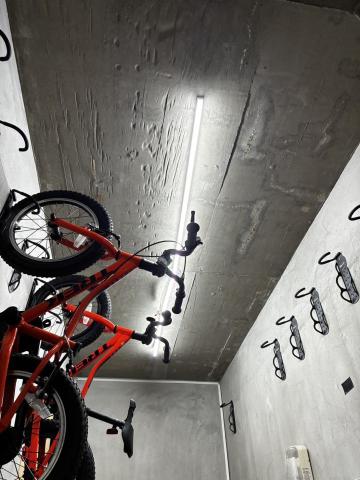 周文翔 - 燈具維修安裝接電