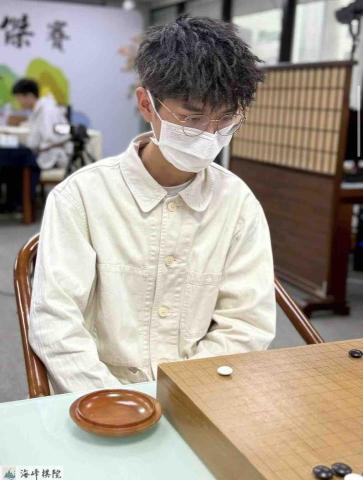 提供圍棋服務的專家江逸笙