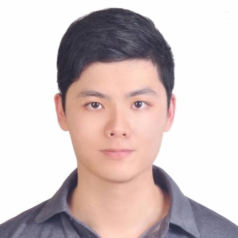 提供高雄小貨車搬運服務的專家梁威愷