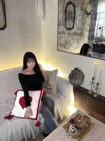 提供外拍模特服務的專家李宜榛