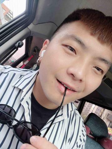 李宏安