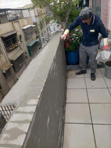 發揚泥作 - 鶯歌區:頂樓女兒牆防水填縫