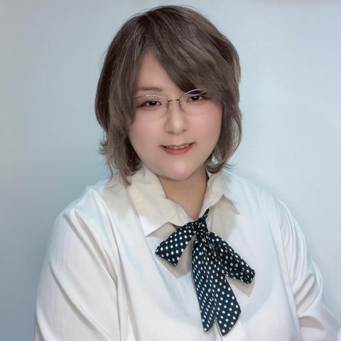 提供染髮服務的專家鄭鈺均