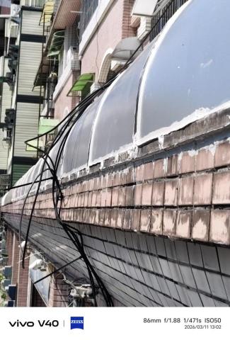簡宗威 于杰鐵類工程 - 大寮山頂國小附近透天住戶換塑鋁板